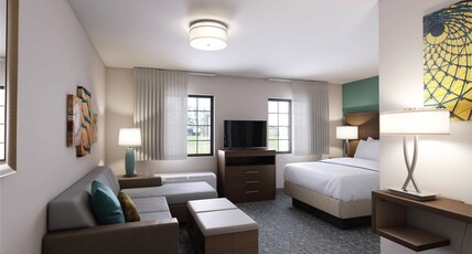 Staybridge Suites Scottsdale - Talking Stick, an IHG hotel Room Type - 1 King Studio Suite Mobility Accessible Tub