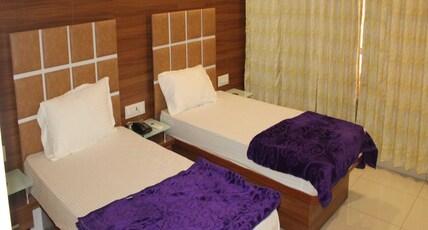 Hotel Empire Room Type - Deluxe Room