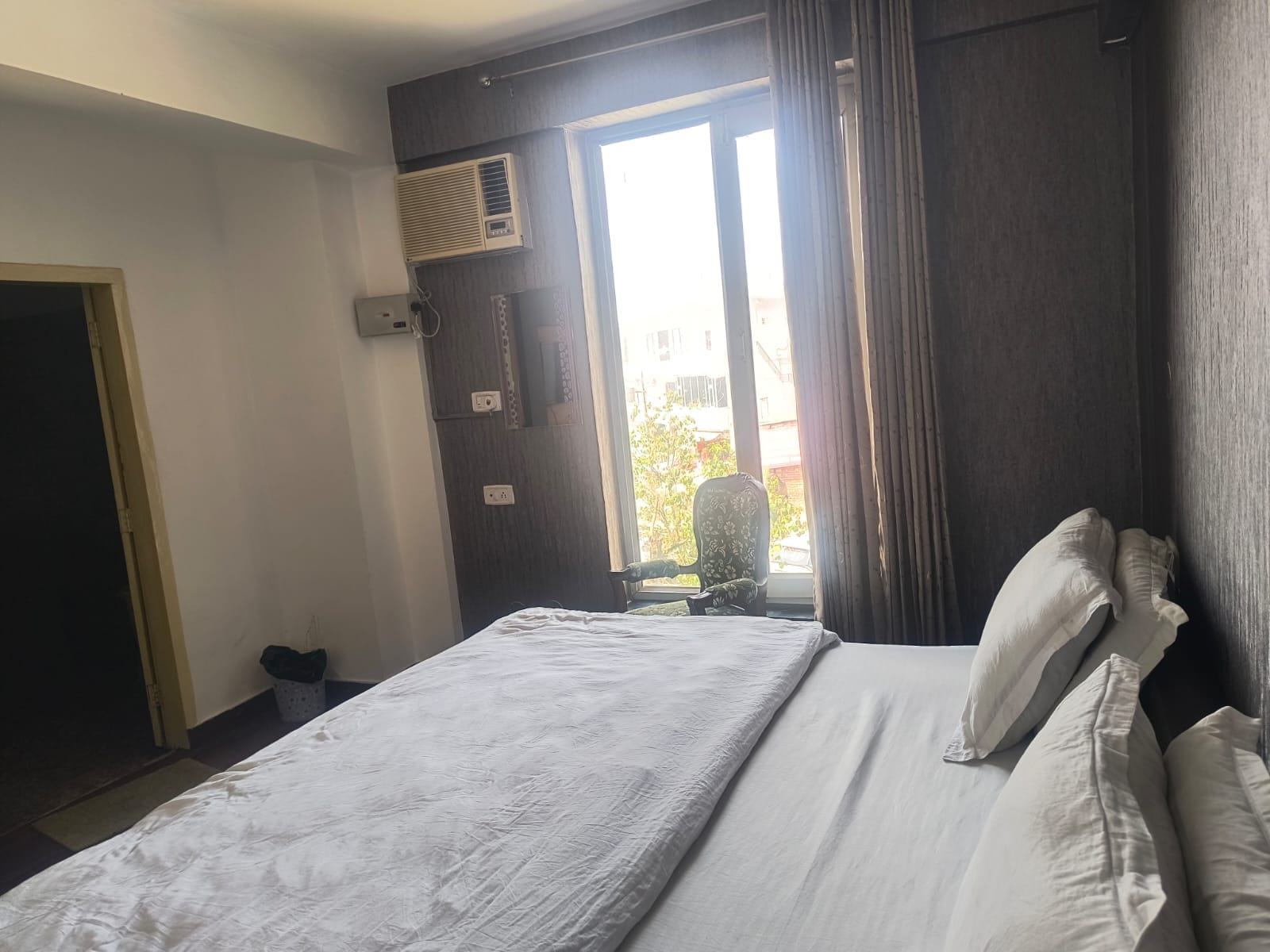 Hotel himalayan Chintpurni - Tap to explore photos