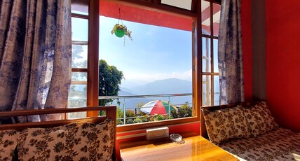 Shaguns Homestay by Retrea8stay Room Type - 360 Degree Kanchenjunga view Delux