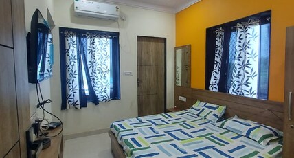 P R HOTEL Room Type - Deluxe Room - AC