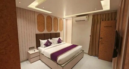 Hotel Balaji Palace Kashi Room Type - 6 bhk Virasat villa For 12 Person only