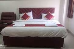 HOTEL SAVITHA'S INN