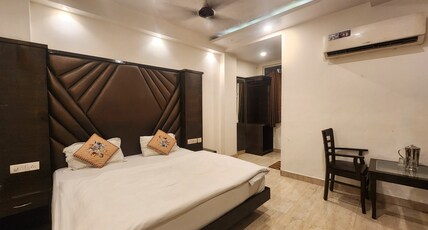 Oly Hotel Ruhaan Near New Delhi Railway St. Room Type - Deluxe Quadruple Bedroom Oly Hotel Ruhaan Near New Delhi Railway St. Room Type - Deluxe Quadruple Bedroom