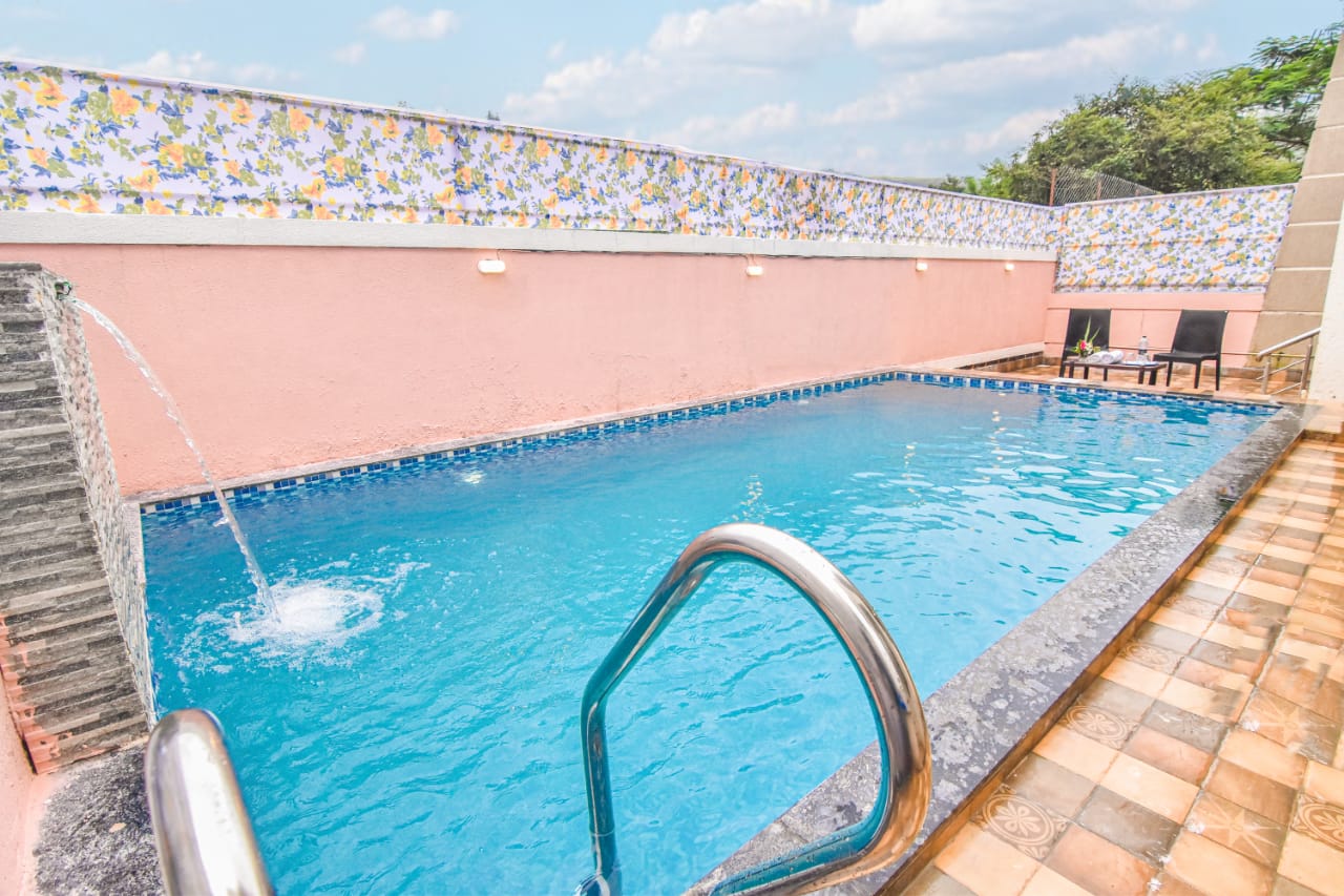 Star villa - Tap to explore photos