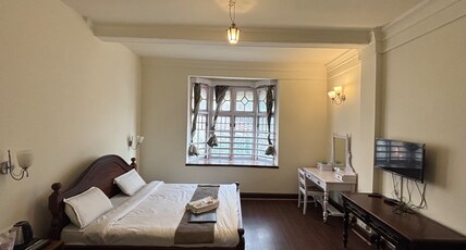 Hotel Pineridge Room Type - Superior Four Bedded Room