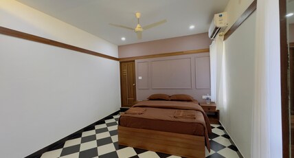Baywatch By Malabar Tourism Room Type - Maharani Chamber