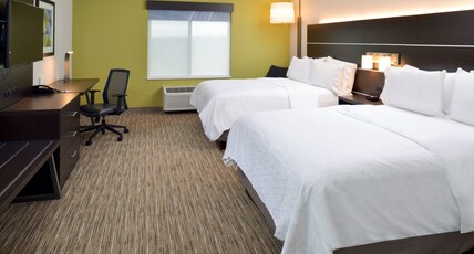 Holiday Inn Express & Suites Pueblo Room Type - 2 Queen Beds Standard Extra Floor Space