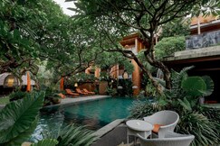 Fourteen Roses Boutique Hotel