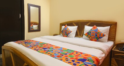 FabHotel Maharaja Palace Room Type - Premium Room