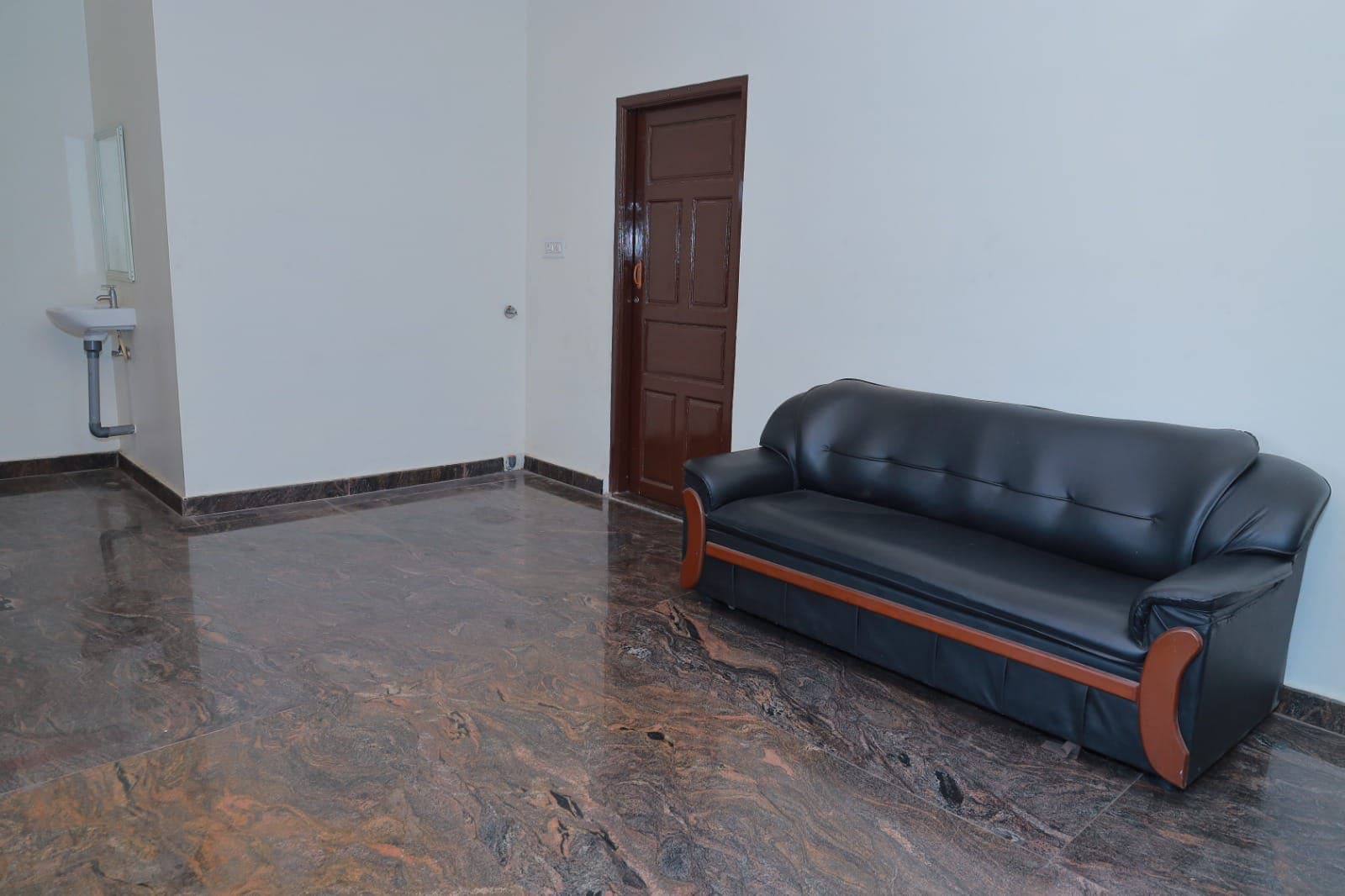 John Home Stay Tirunelveli - Tap to explore photos