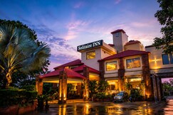 Hotel Solitaire Inn