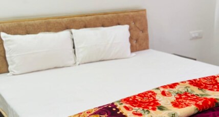 HOME TOWN RESORT Room Type - DELUXE ROOM HOME TOWN RESORT Room Type - DELUXE ROOM