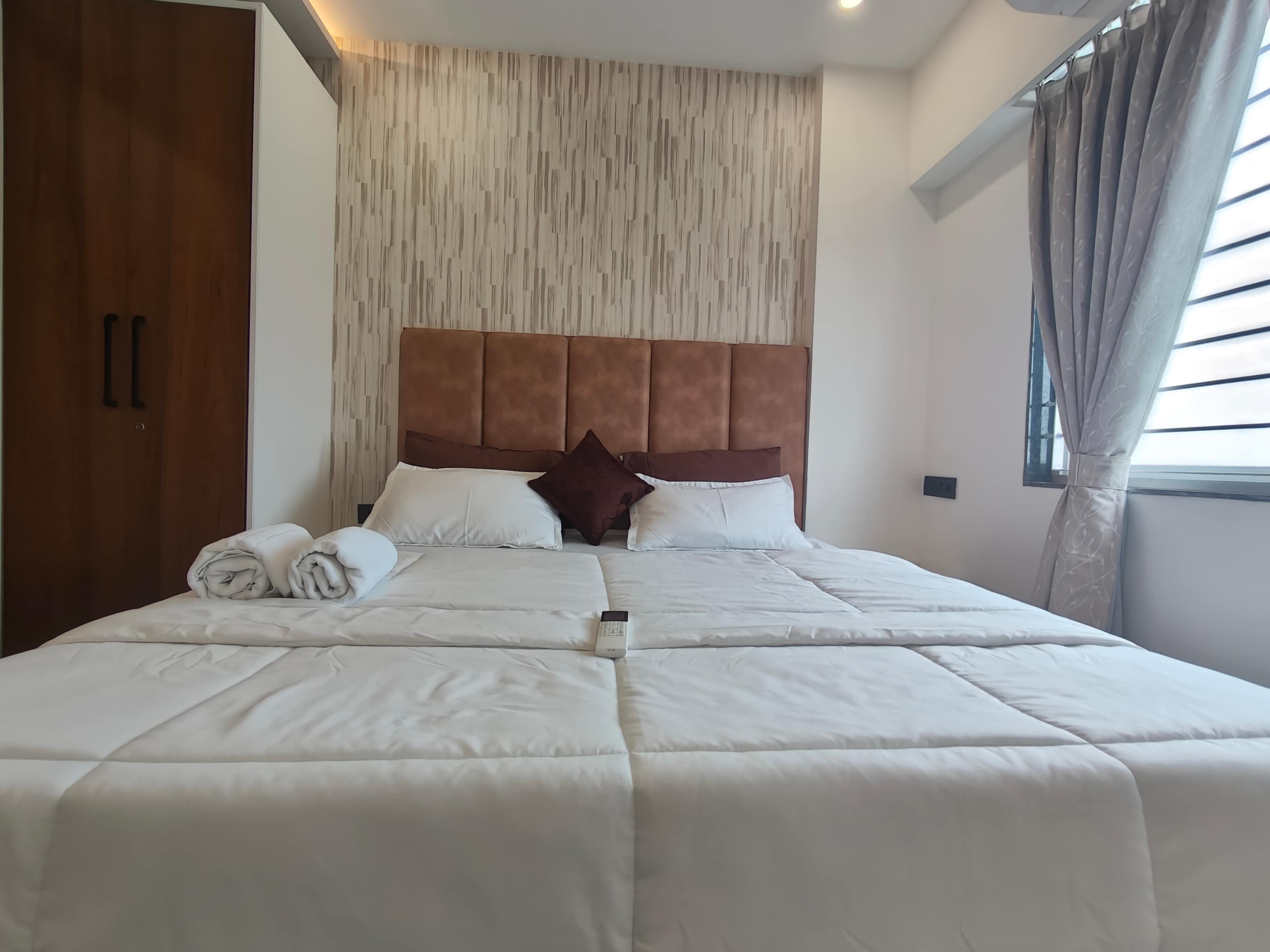 The Second Home 2bhk Apartment - Tap to explore photos