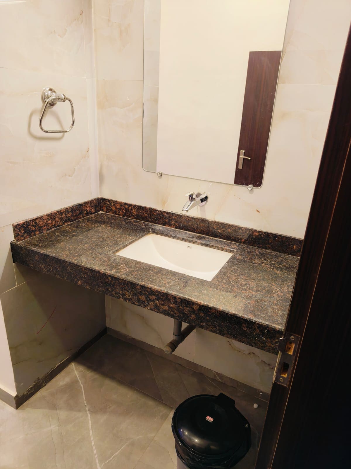 Hotel President Palace Lodging And Boarding - Tap to explore photos