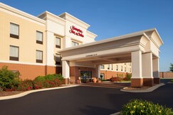 Hampton Inn & Suites by Hilton Chicago/St. Charles