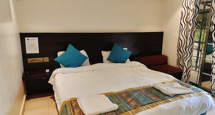 SEA BREEZE BEACH RESORT Room Type - DELUXE AC SIDE SEA VIEW WITH BALCONY (2 Person) SEA BREEZE BEACH RESORT Room Type - DELUXE AC SIDE SEA VIEW WITH BALCONY (2 Person)