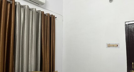 Cozy Happy Stay Room Type - Bedroom