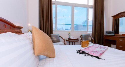 Dahlialand Saigon Hotel Room Type - Deluxe Double Room With Window