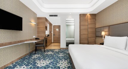 Holiday Inn Gurugram Sector 90 By IHG Room Type - 1 King Premium Kitchenette