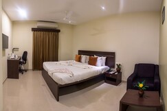 Hotel Somisetty Landmark