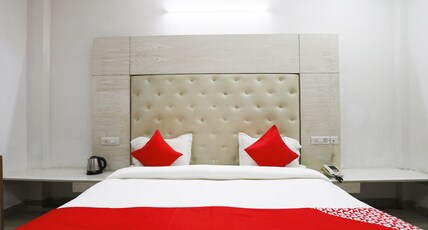 Collection O Tipsyy Inn Room Type - Classic