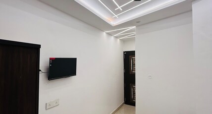 The crown vns Room Type - Deluxe Room
