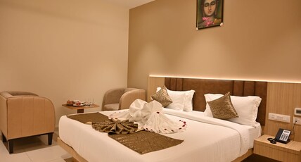 All Seasons Room Type - Royal Premium Room (Jacuzzi bathtub)