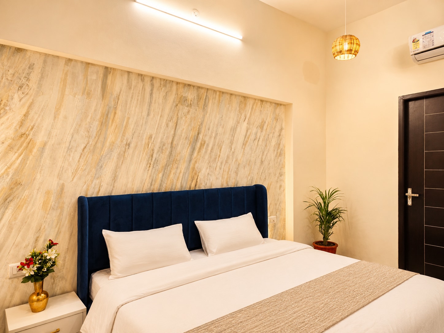 2BHK Spacious Lux Arjun Villa | Central Udaipur - Tap to explore photos