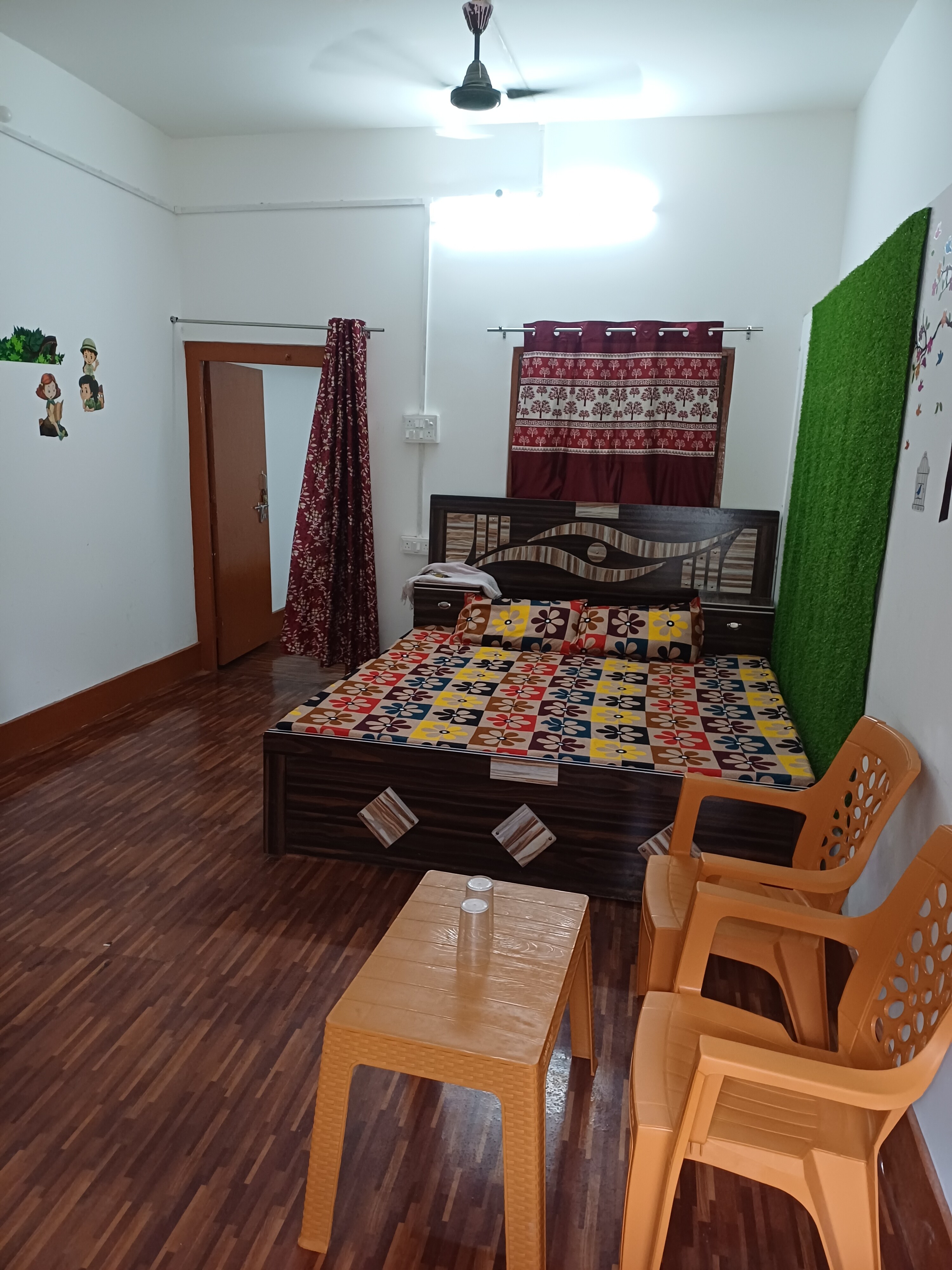 Aviral home stay - Tap to explore photos