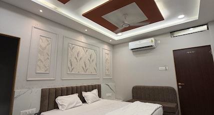 Hotel The Krisha Inn Room Type - Super Deluxe AC Room with Balcony