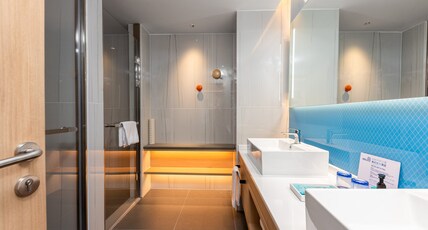 Holiday Inn Express NANCHANG RIVERSIDE Room Type - 1 Bedroom Suite River View