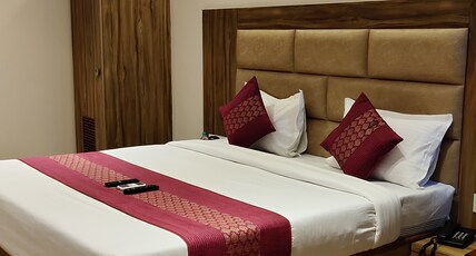 Hotel Pearl Wood Room Type - Super Deluxe room