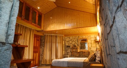 Foresta Living Kasol Room Type - Premium Quadruple Room