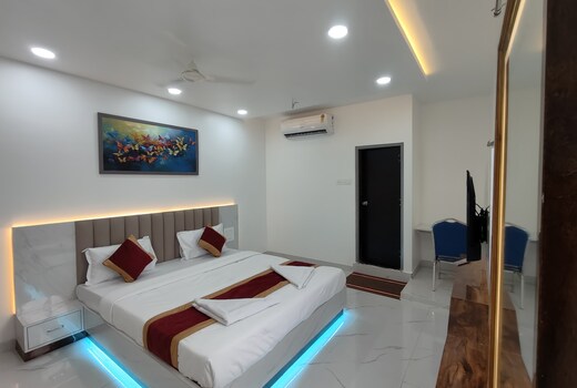 Hotel Rk Residency