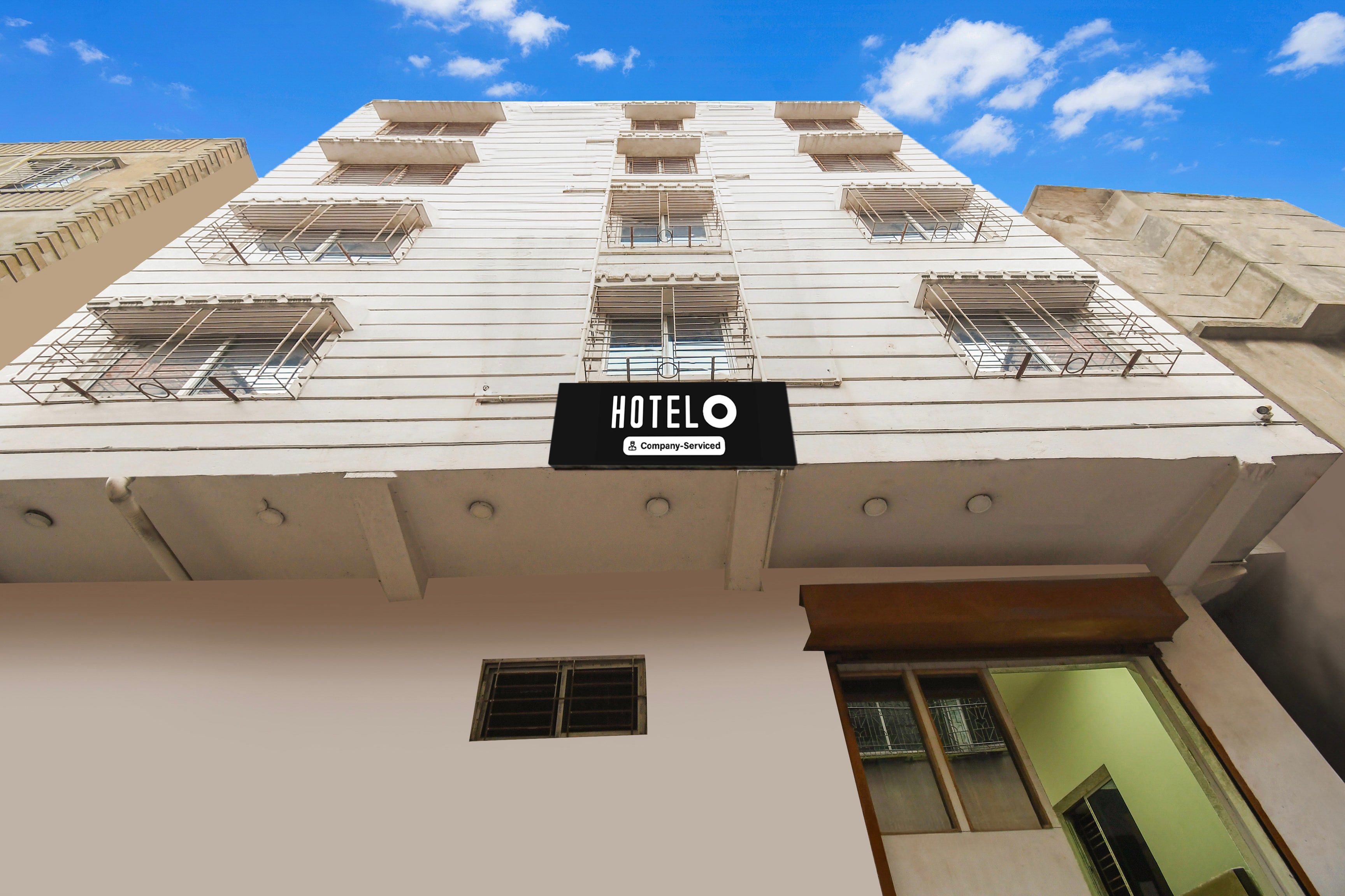 Super Hotel O Uttar Panchanna - Tap to explore photos