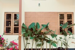 Zenways Private Villa Near to beach quieter bed walk to cliff