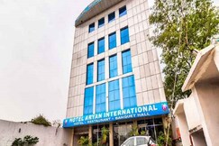 Hotel Aryan international