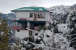Amazing View Homestay near Gallu Devi Temple, Mcleodganj
