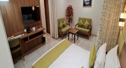 HOTEL DARSHAN POR Room Type - PLATINUM(Unmarried couple is not allowed)