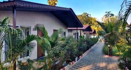 River View Tent Resort Room Type - RIVERSIDE COTTAGE