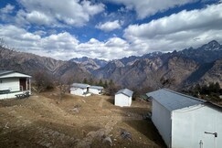 Auli Heights