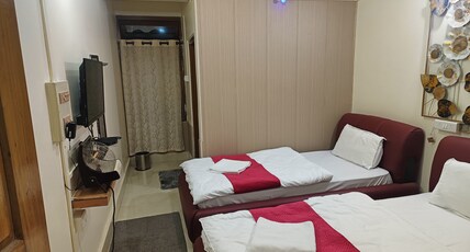 Hotel Dilli Phu Room Type - Standard room