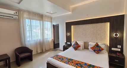 Hotel Omni Plaza Room Type - Luxury Room Hotel Omni Plaza Room Type - Luxury Room