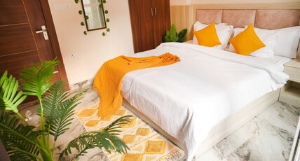 Dharm escapes Cozy 1BHK Balcony stay Room Type - Yogvan Cozy 1BHK Balcony Stay