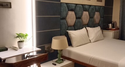 Roy Bari Shared Apartment by Satya Stays Room Type - Pahad- Mountain View Family Room