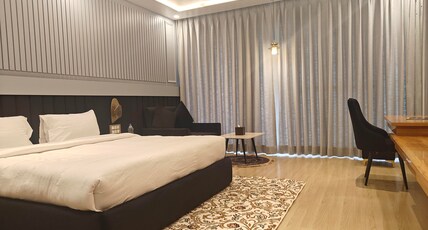 ASAL RIVER SIDE Room Type - Luxury Balcony River View