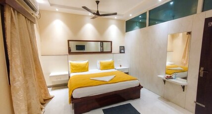 Hotel V Grand Inn Kavali Room Type - MAHARAJA SUITE