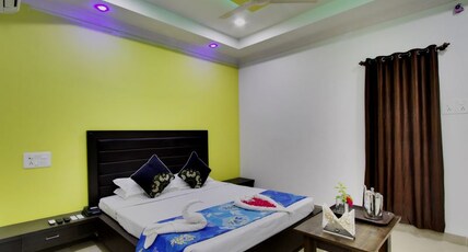 Crystal Palms Highway resort  Room Type - Executive AC Room