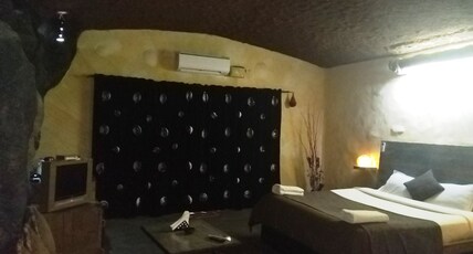 Guhantara An Under Ground Resort Room Type - Lithic Suite with Sit out